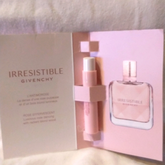 ⭐5/$13⭐ - Picture 2 of 3